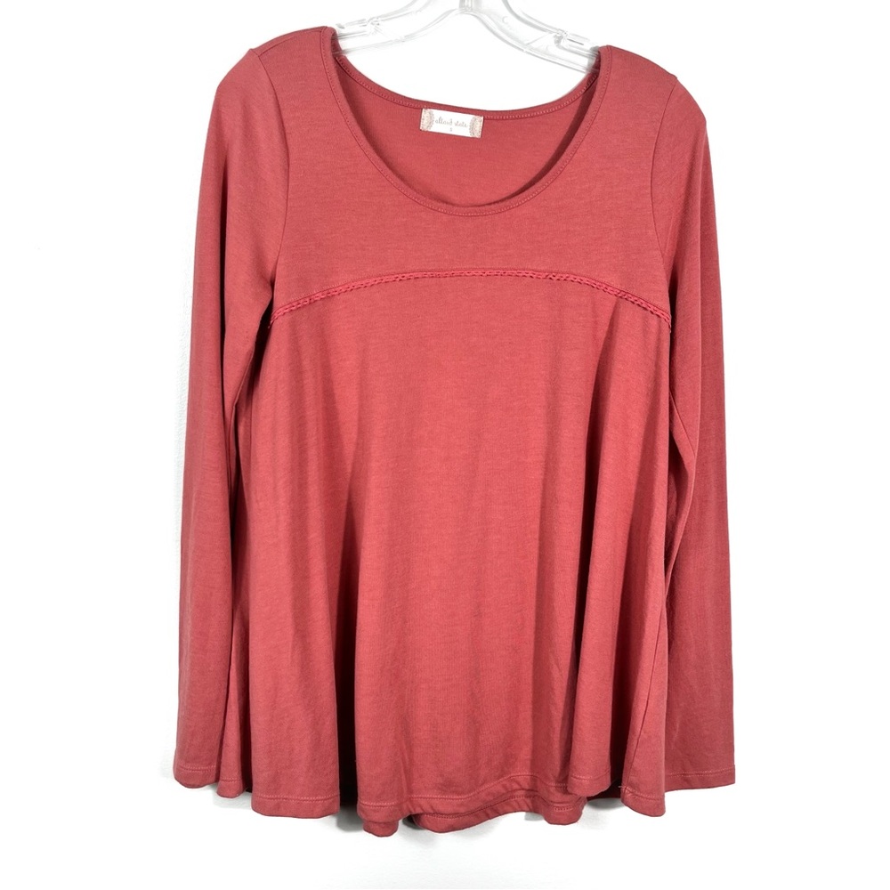 Altar’d State Coral Peach Long Sleeve Open Back Lace Detail Swing Blouse Small S